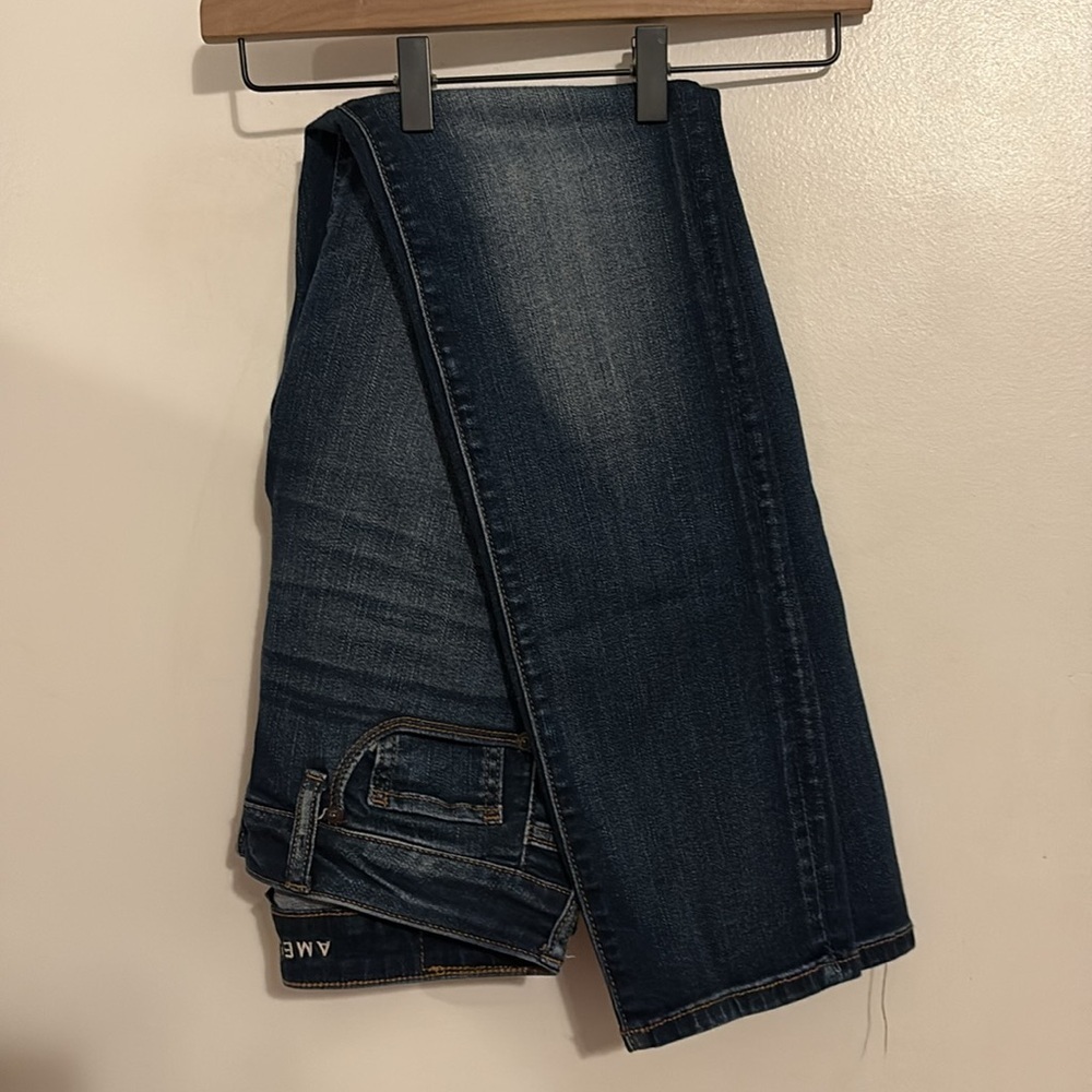 American Eagle Outfitters Dark Blue Skinny Jeans size 6 straight legged - Picture 6 of 11